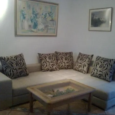 In Grimersum Mit Grossem Garten Holiday home