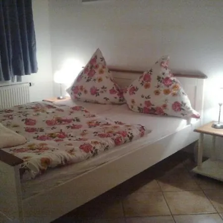 In Grimersum Mit Grossem Garten Holiday home *